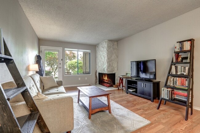 Photo - Downtown Redmond, 2 Bed Condo unit