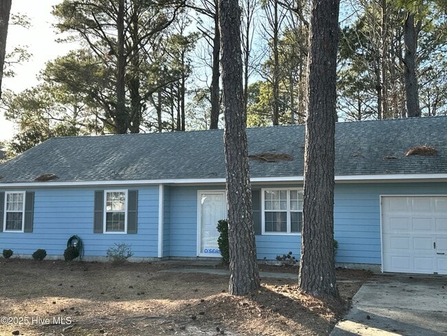 Photo - 402 Sycamore Dr