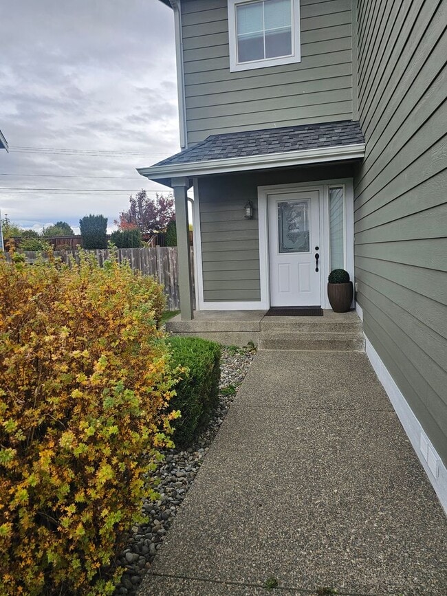 Photo - Beautiful Rental with Oversized Yard & Ope...