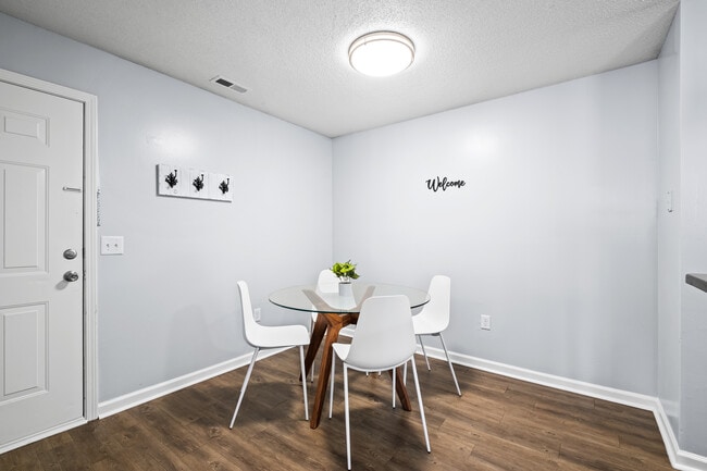 Dining Area - Crown Point Luxury Apartments at Crown Point