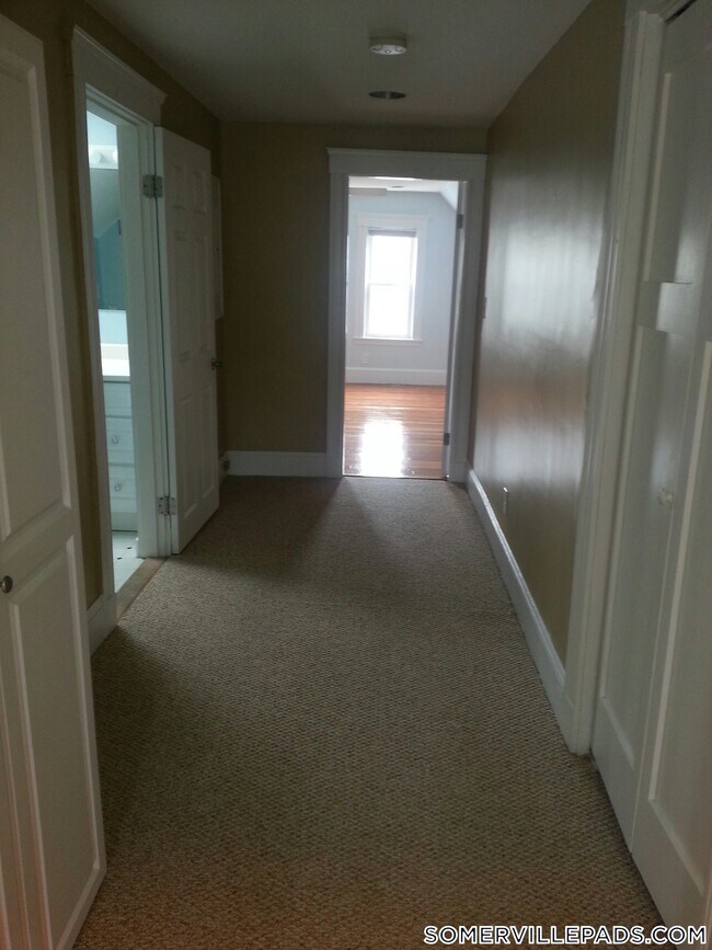Photo - 138 W Adams St