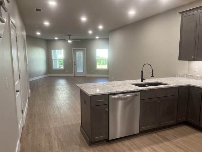 Photo - 2879 Leahs Ln