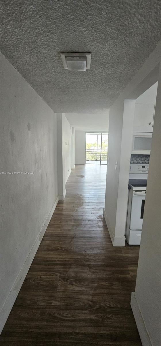 Photo - 3660 NE 166th St Unidad 503