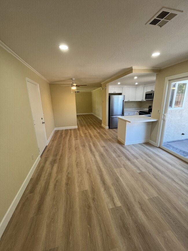 Photo - 1522 Rhododendron Dr