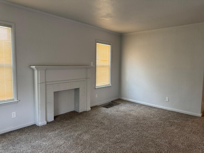 Photo - 9430 Philip St