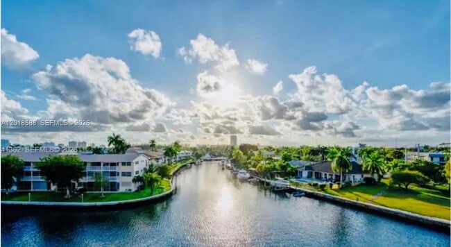 Building Photo - 440 Paradise Isle Blvd Unit 402