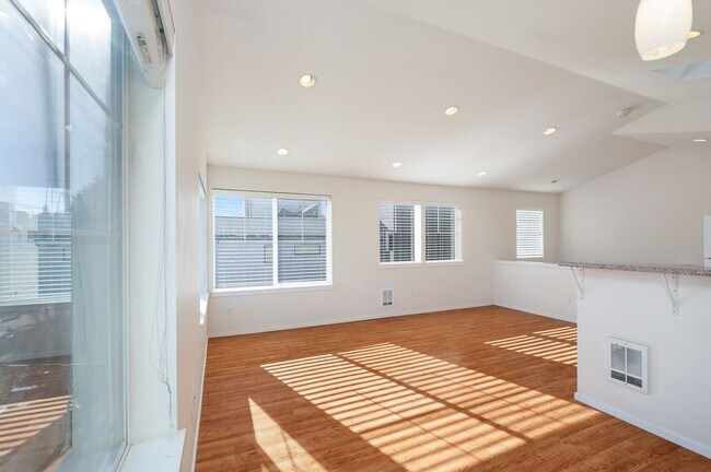 Photo - 1213 Townhomes Unidad C