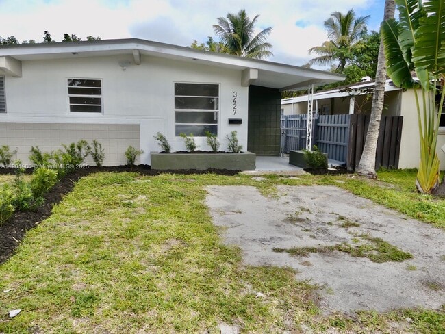 Building Photo - 3427 NW 5th St Unit 3427