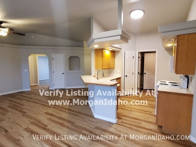Photo - 521 S Valley Dr