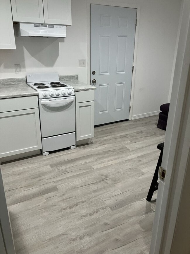 Photo - 211 N Queen St Unit 8