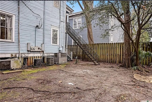 518 E Waldburg St Unit B
