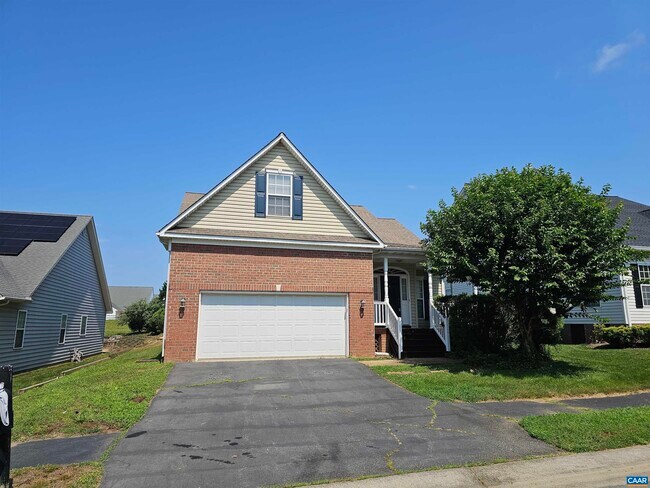 134 Deerwood Dr