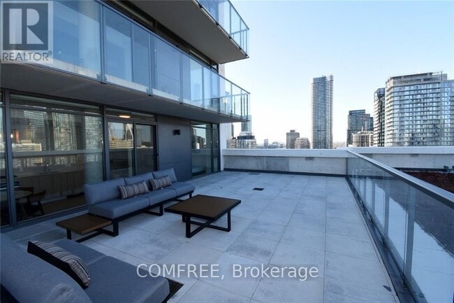 Photo - 81 Wellesley St E Unité 2305