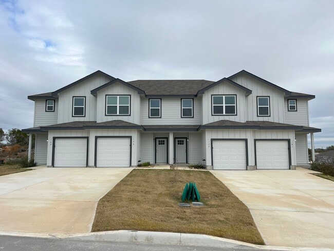 Building Photo - **Discover Elevated Living at Hunters Ranch!**