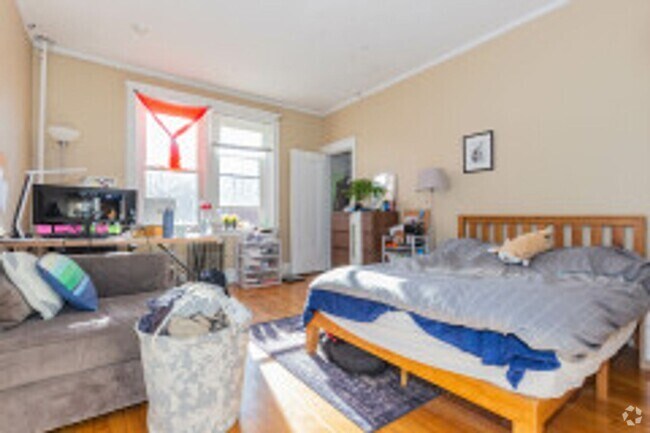 Building Photo - HOT BROOKLINE LISTING!!! Rental