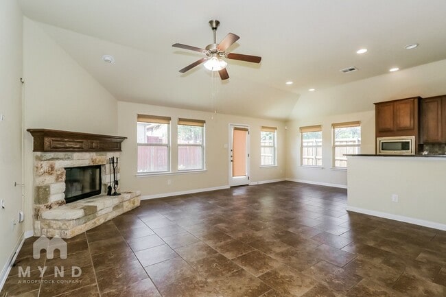 Photo - 18401 Rio Chama Ln