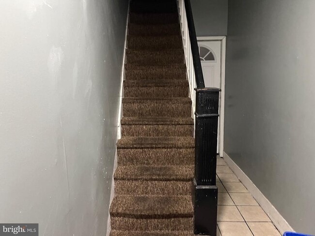 Building Photo - 308 S 52nd St Unit 3R