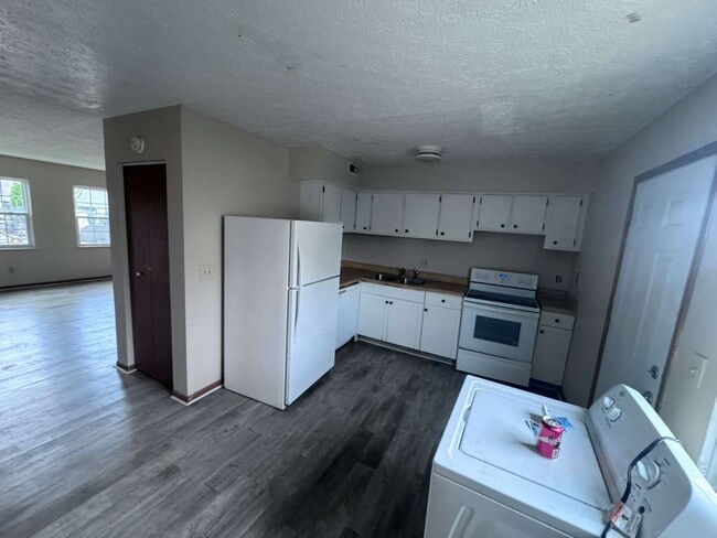 Building Photo - 2666 Sawbury Blvd Unit 2666