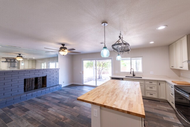 Photo - 2607 S Jentilly Ln