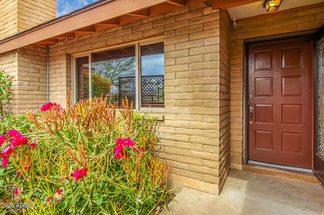 Photo - 1010 E Loyola Dr