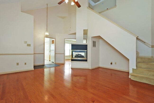 Photo - 109 Larkspur Hollow
