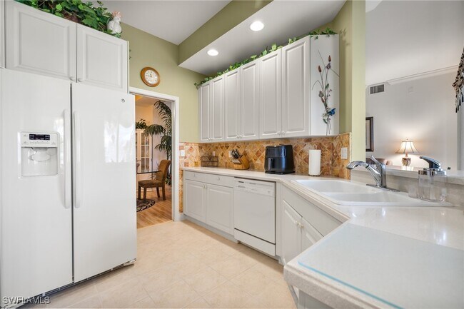 Building Photo - 5110 W Hyde Park Ct Unit 102