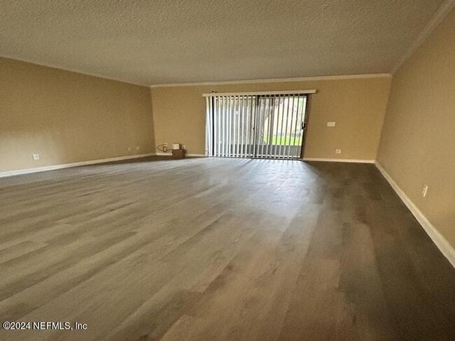 Photo - 5811 Atlantic Blvd Unidad 47