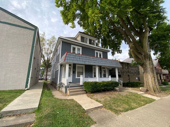 Building Photo - E Frambes Ave 77-79 RGI Unit 77 Rental