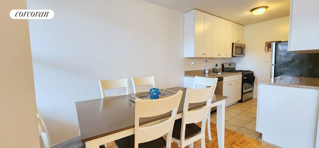 Photo - 175 W 90th St Condo
