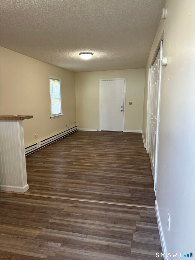 Building Photo - 25-29-29 Locust St