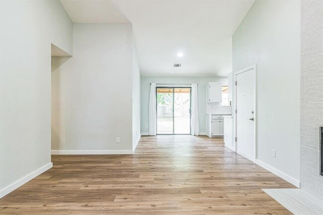Photo - 1801 Verbena Way