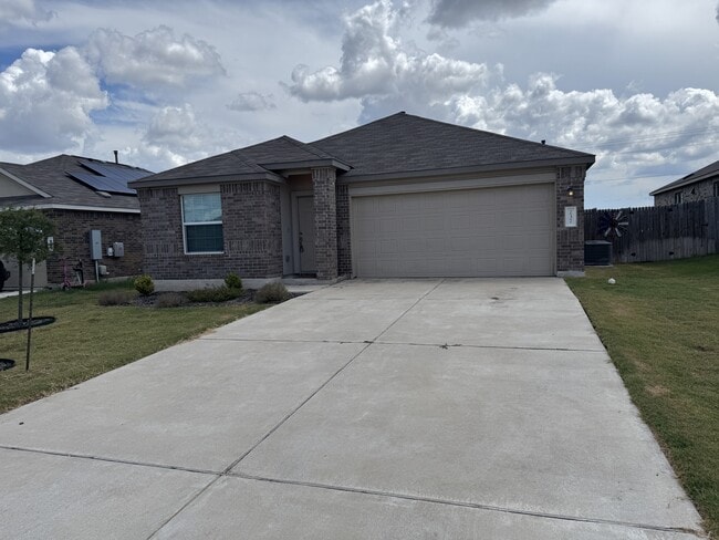 237 Escondido Cir