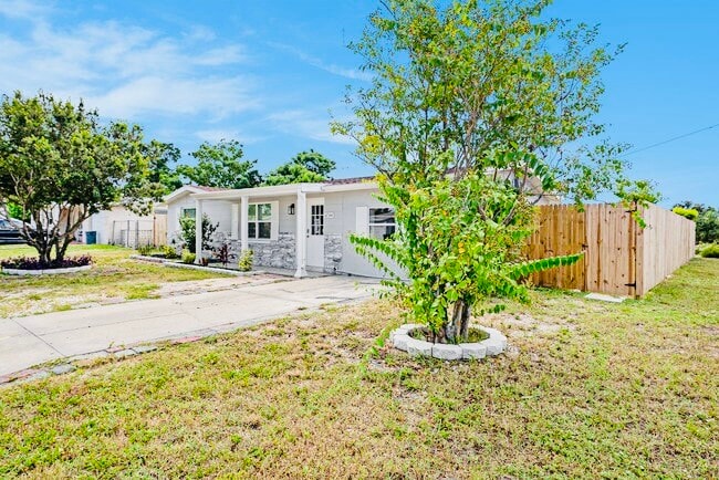 Photo - 4744 Guardian Ave