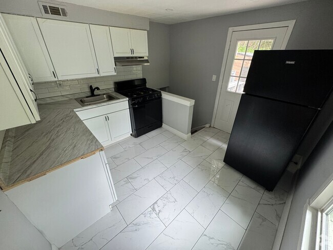 Building Photo - 95 Rock Creek Rd Rental