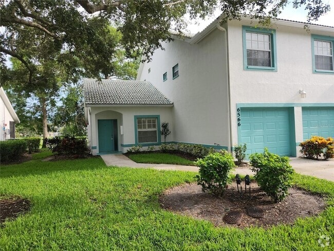 Building Photo - 6566 Fairway Gardens Dr Rental