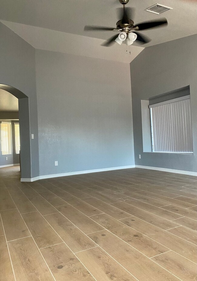 Photo - 6528 N 80th Ave