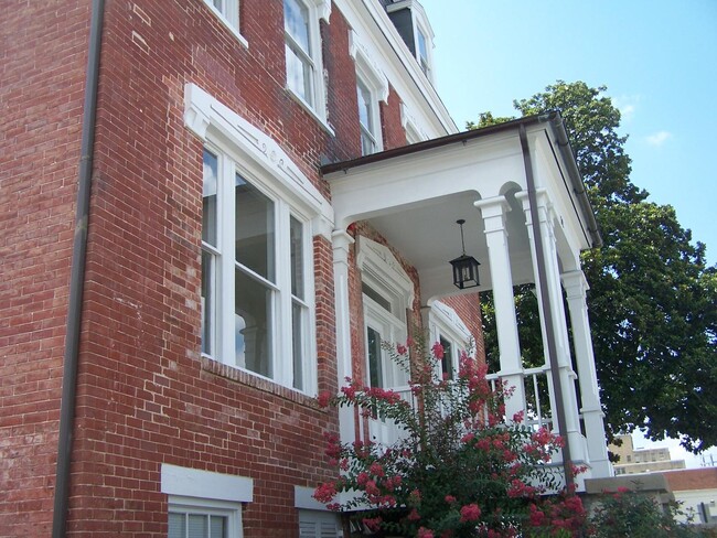 Photo - 32 S Adams St Apartamento
