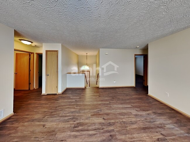 Photo - 514 Hannifin Dr