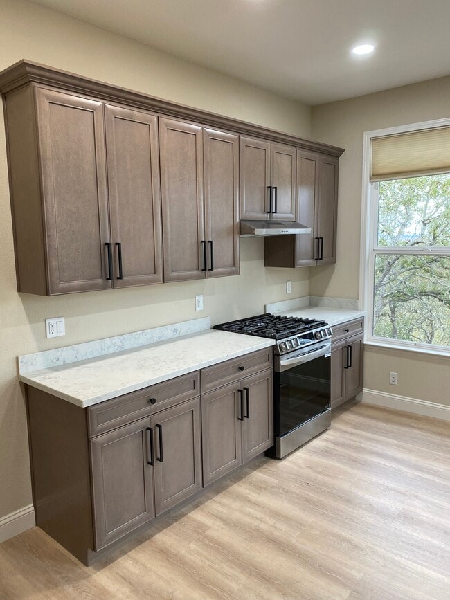 brand new kitchen and appliances modern bathrooms - 2512 Laguna Vista Dr Unit 2512 Laguna Vista Dr