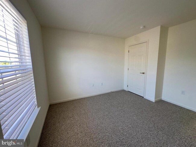 Photo - 26 Sequoia Dr