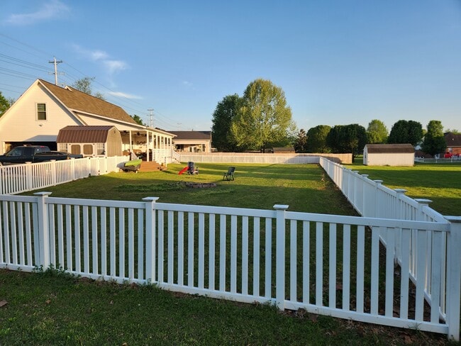 Photo - 4904 Manchester Pike