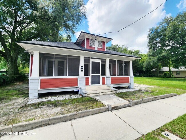Building Photo - 1470 E 13th St Rental