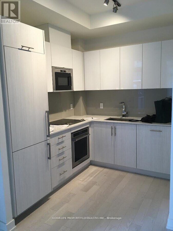 Photo - 330 Richmond St W Unité 805