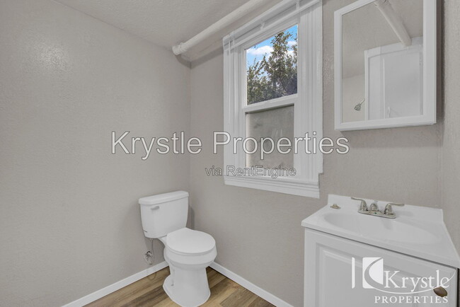 825 Louisiana St Unit B