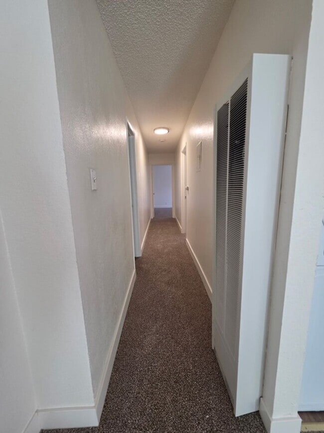 Photo - 423 S 6th St Unidad D