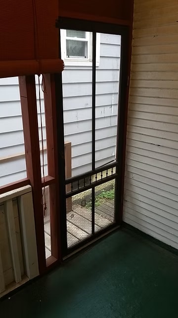 Photo - 413 1st St SW