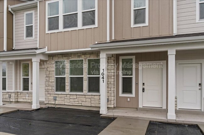 Photo - 1041 N 200 W