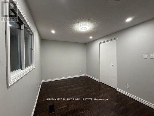 Photo - 60 Denlow St