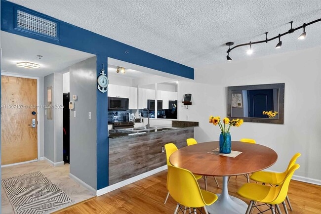 Photo - 1200 Brickell Bay Dr Unit 3914