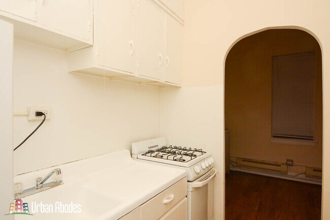 Photo - 4627 N Paulina St Unit J04W